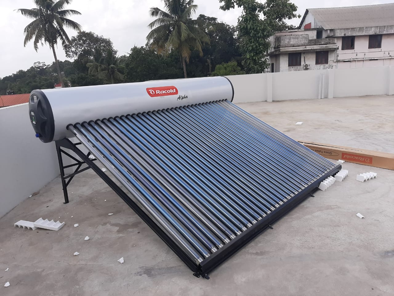 domestic solar water heater distributers kerala
